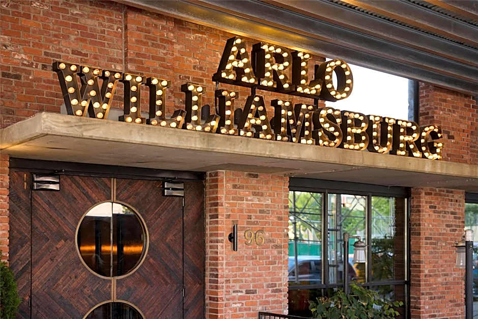 Arlo Williamsburg