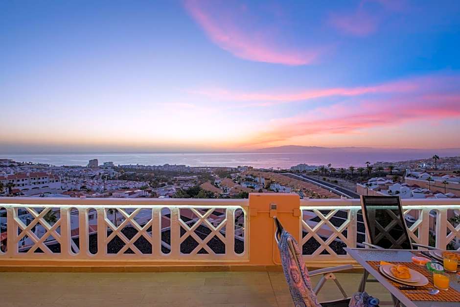 109 Penthouse , incredible view, Marco