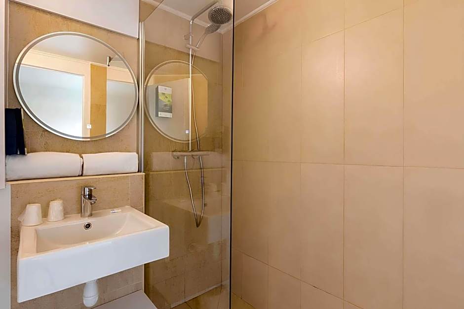 Sure Hotel by Best Western Plaisir