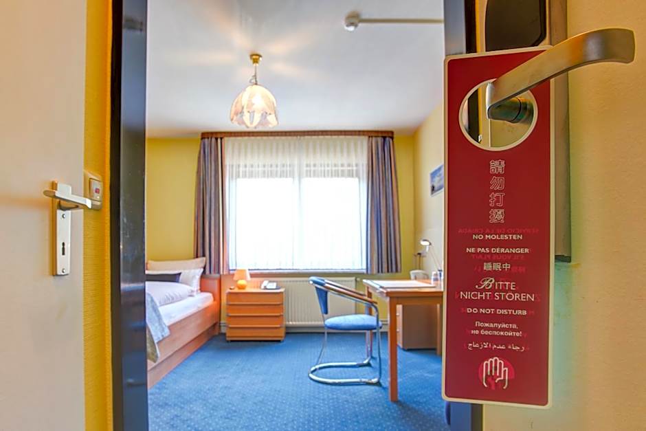 Hotel Elbinsel free parking