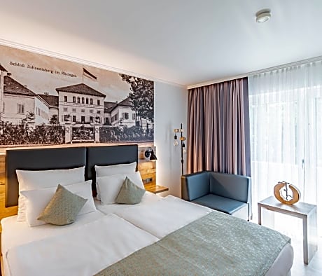 Comfort Double Room with Patio View