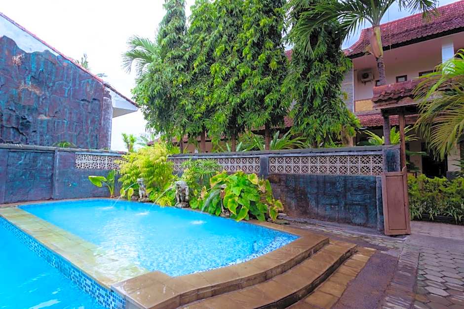 Hotel Mahkota Plengkung