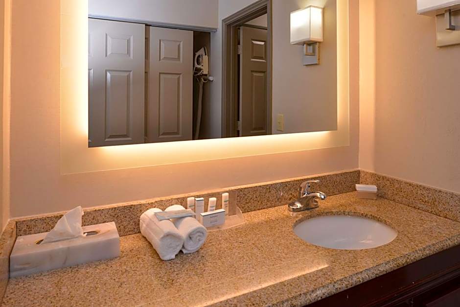 Homewood Suites By Hilton Dallas/Lewisville