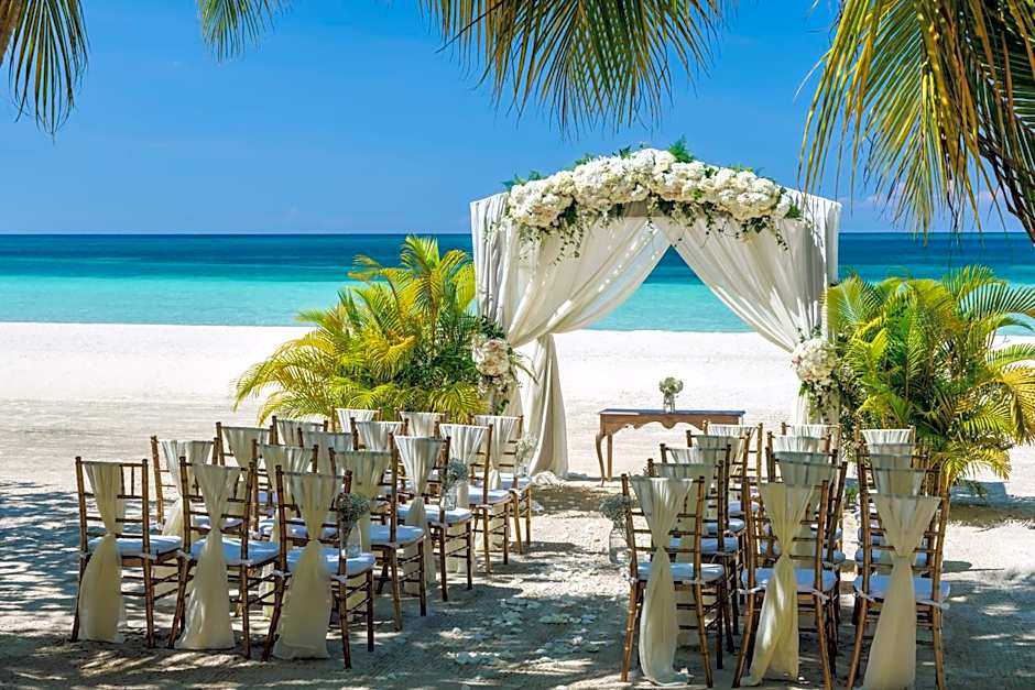 Couples Swept Away - All Inclusive - Couples Only