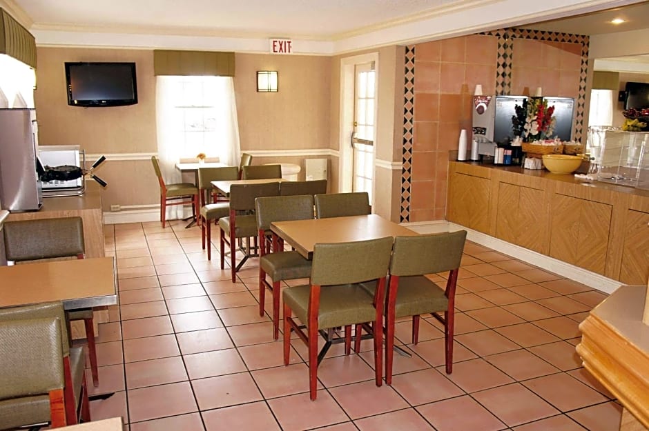 Baymont by Wyndham San Antonio South Park