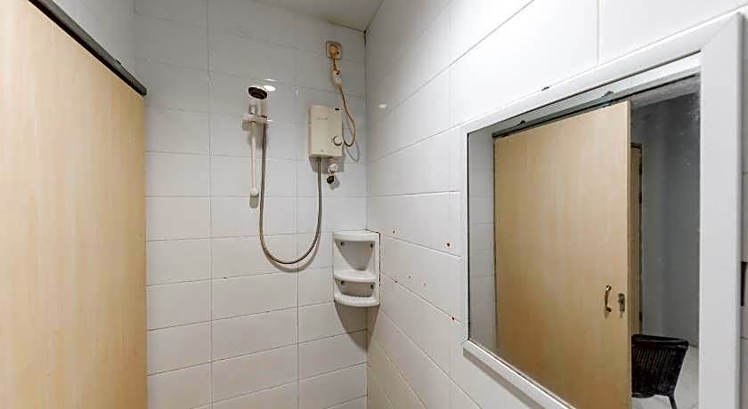 RedDoorz @ Pelajar Pejuang 3