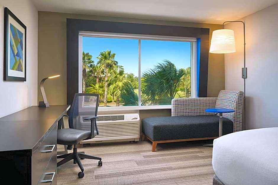 Holiday Inn Express And Suites Brunswick By IHG