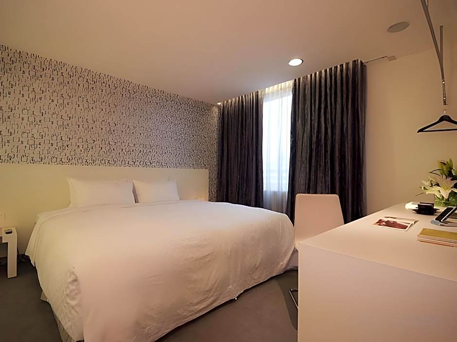 Hotel Purity