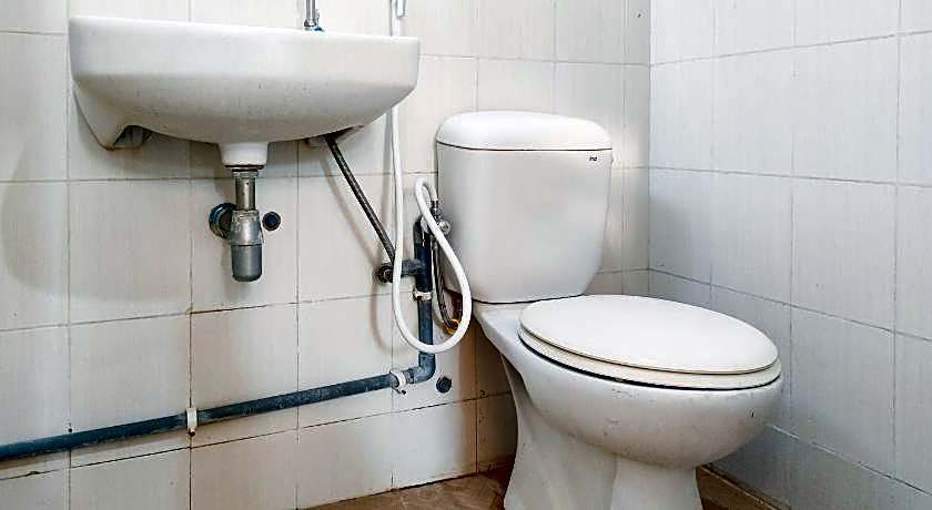 Hasana Guest House Syariah near Royal Plaza RedPartner