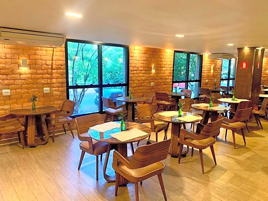 Oasis Plaza Hotel