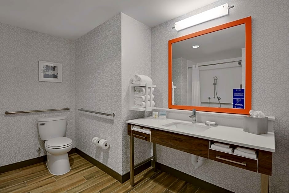 Hampton Inn Salem, Ma