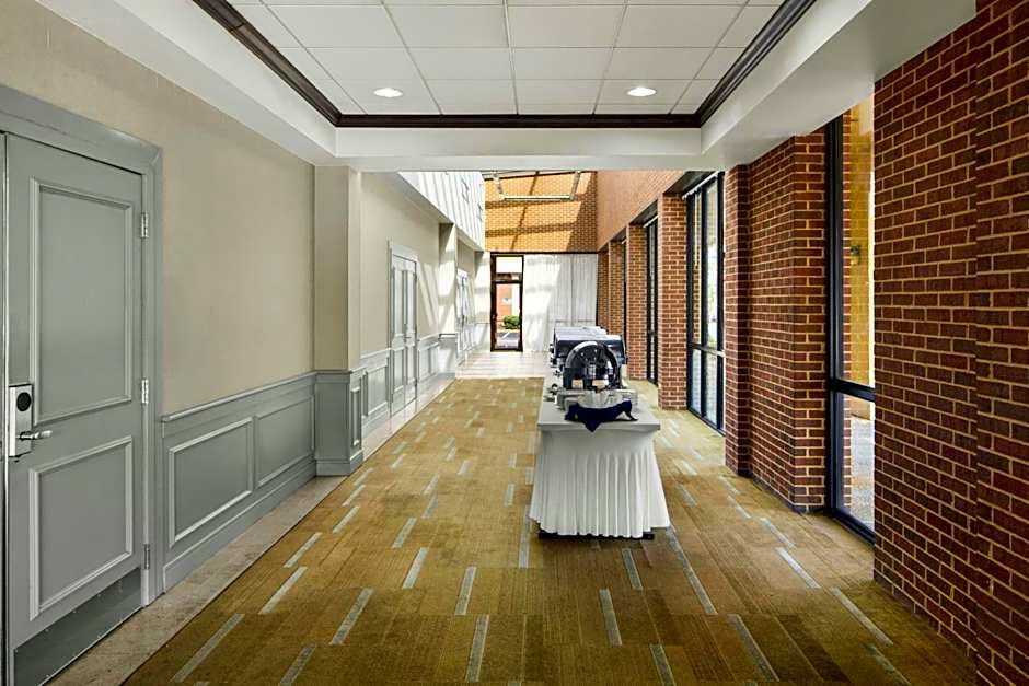 Four Points By Sheraton Richmond Airport