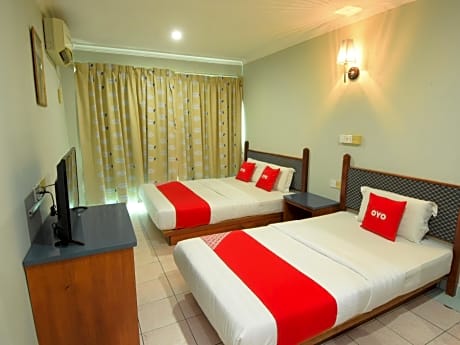 OYO 89642 Highway Inn