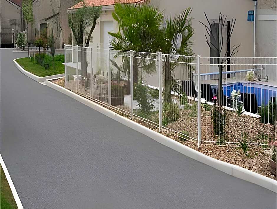 Logis Hotel L'Oliveraie