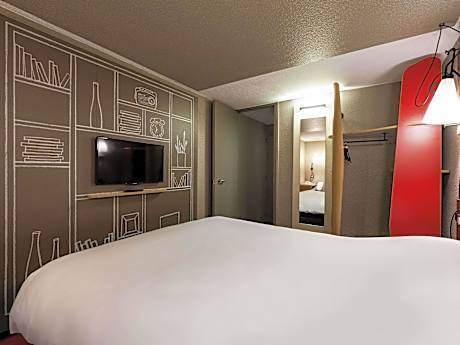 Standard Room with one double bed