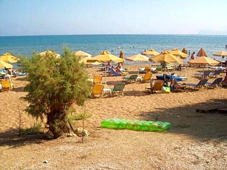 Kato Stalos Beach