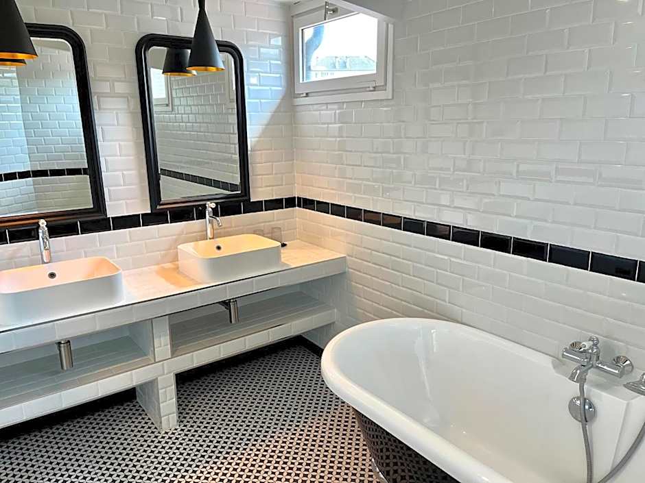 Hotel Le Cardinal Rueil Centre