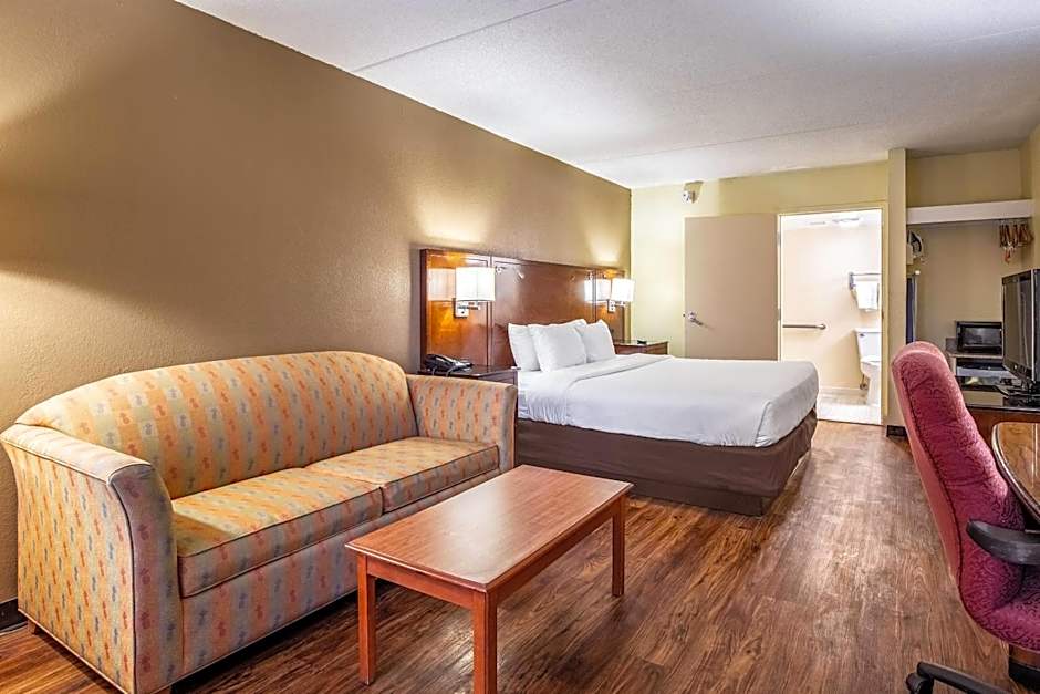 Econo Lodge Naval Station Norfolk