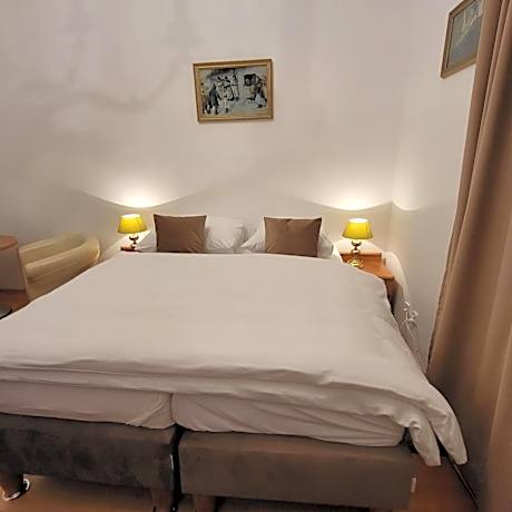 Twin Room with Bathroom
