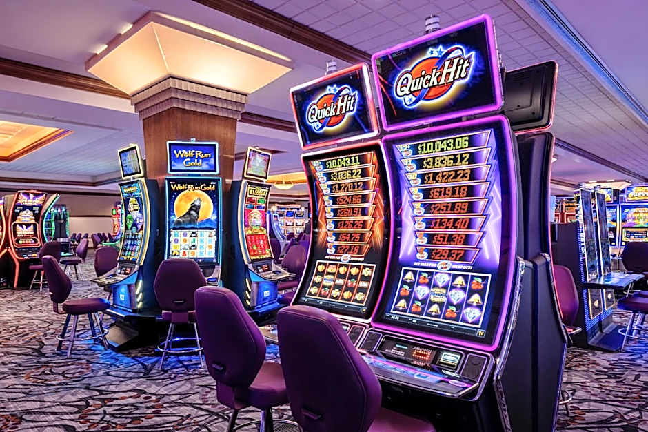 Harrah's Joliet Hotel and Casino - A Caesars Rewards Destination