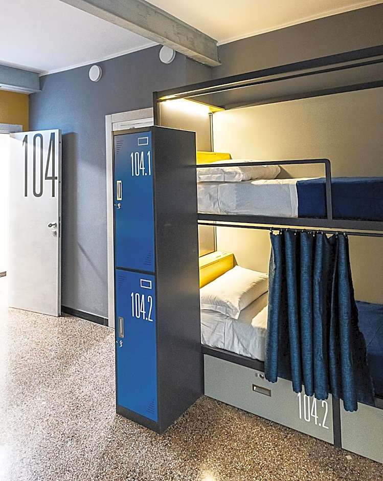 Marathon Hostel