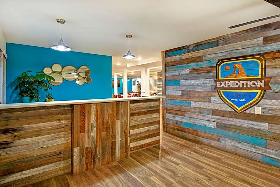 Expedition Lodge