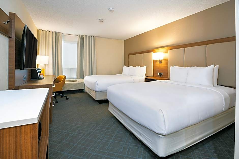 Photo 1 of 4 of 2 Double Beds