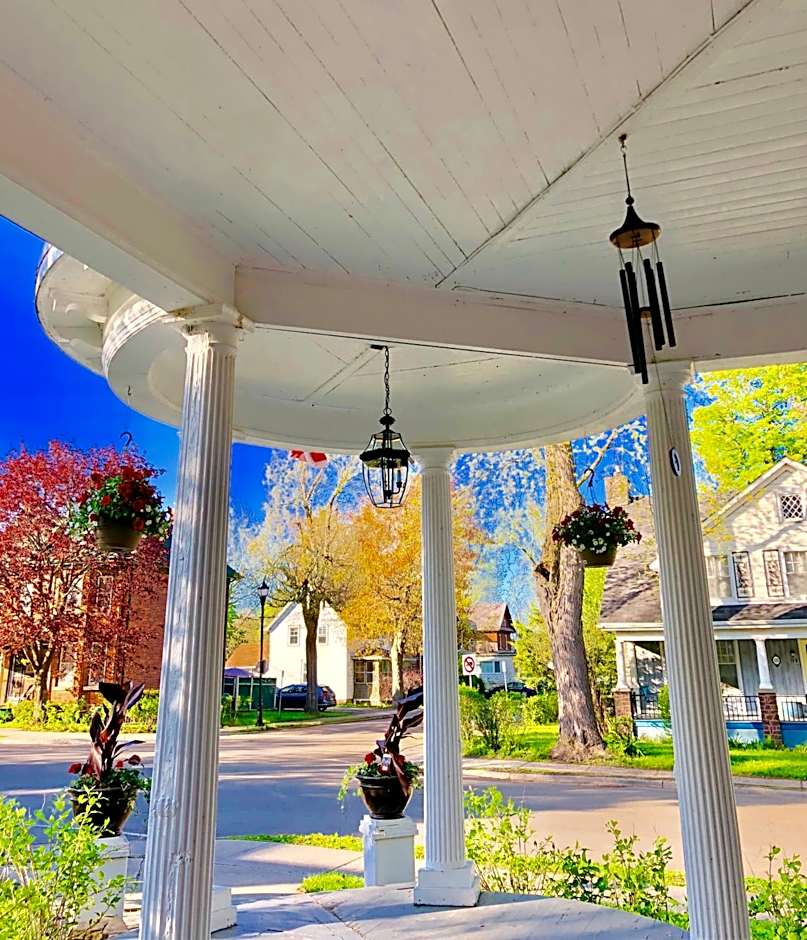 1000 Islands Bed and Breakfast-The Bulloch House