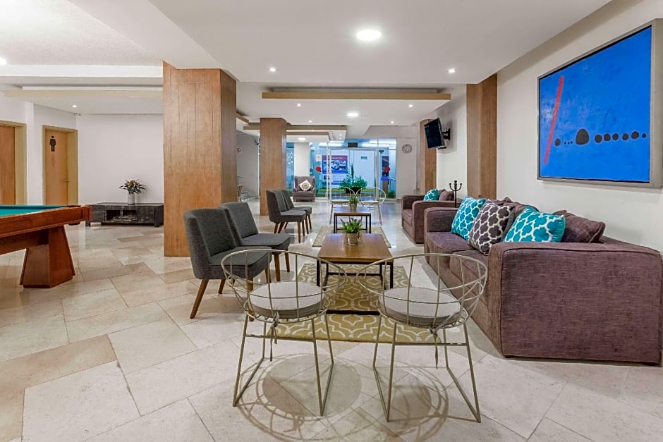 Howard Johnson Leon Avenida