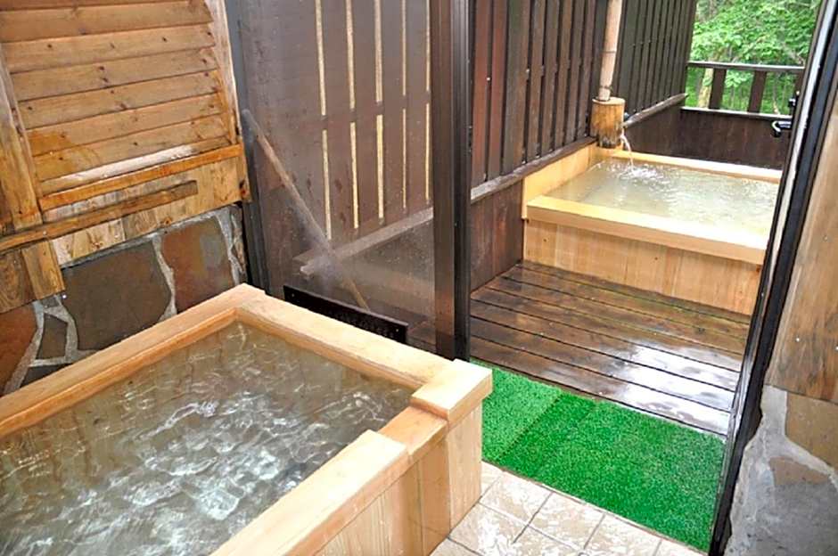 Shinyu Onsen Kurikomaso