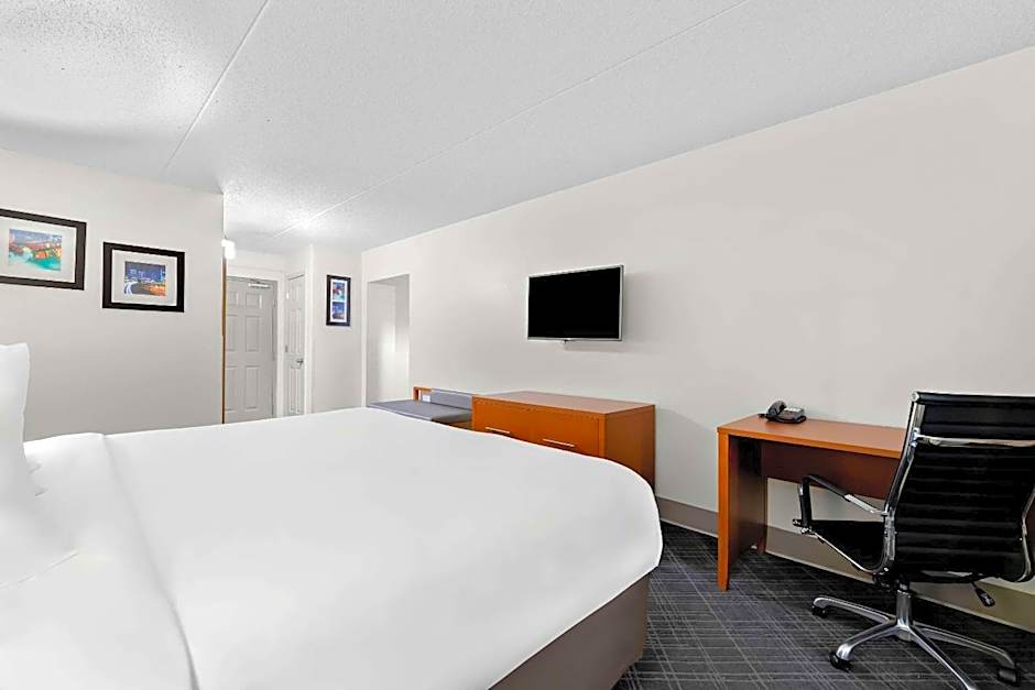 Comfort Inn & Suites Nashville Near Tanger Outlets I-24 Antioch