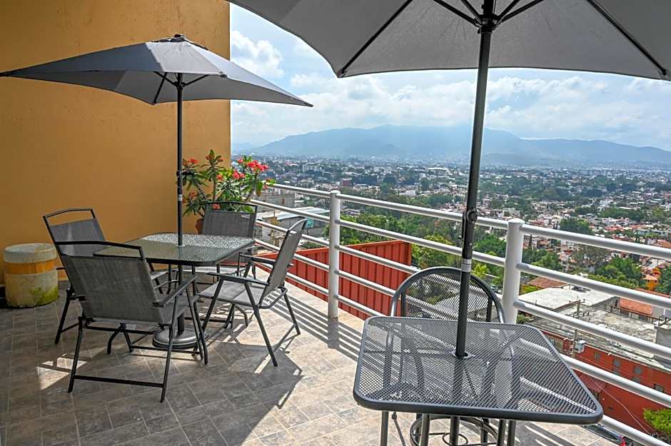 Casa LEONOR