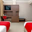 RedDoorz Premium at Hotel Ratu Residence