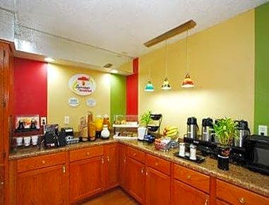Super 8 by Wyndham Anderson/Clemson Area