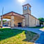 Moulton Inn & Suites By OYO