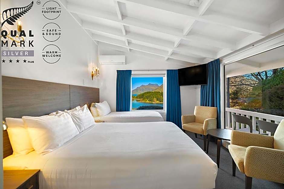 Colonial Village Motel