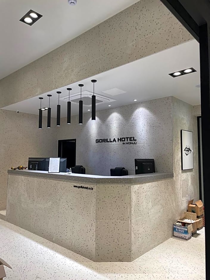 Gorilla Hotel