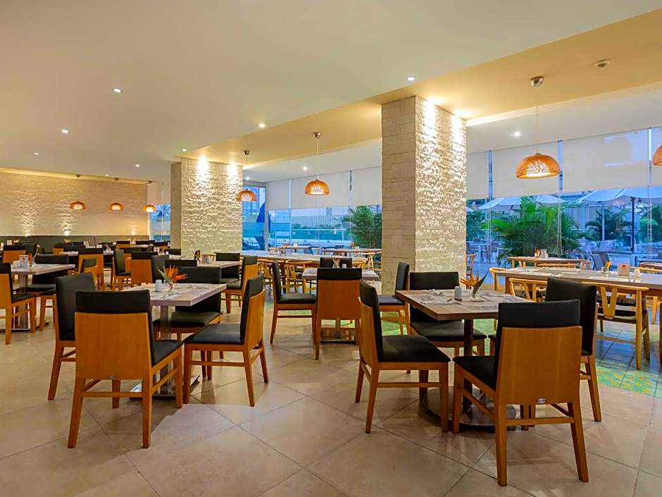 Mercure Santa Marta Emile