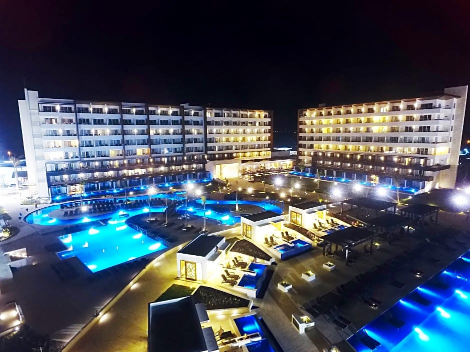 Royalton Blue Waters Autograph All-Inclusive Resor