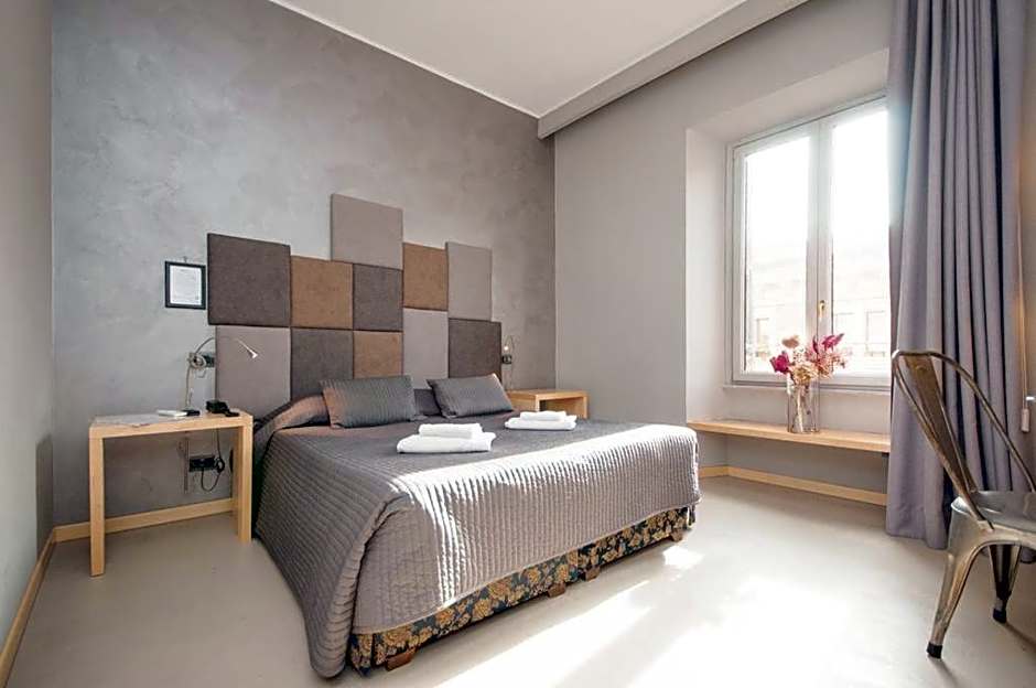 Vatican Room and Kitchen