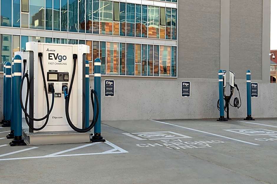 Courtyard Syracuse Downtown at Armory Square