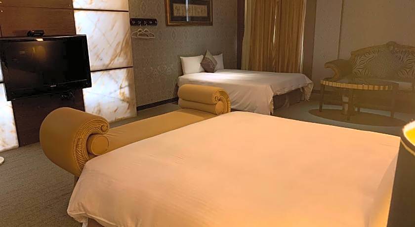 Crystal Business Motel