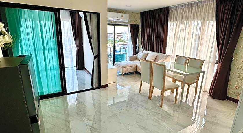 Arunsakhon luxury condo