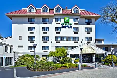 Holiday Inn Express Boston-Waltham By IHG