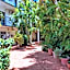 Coconut Grove Holiday Apartments