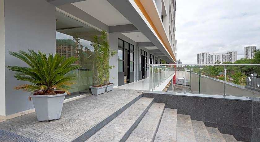 StayBird - B Suite Business Hotel 