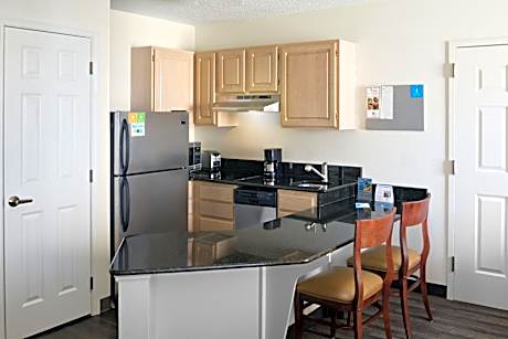 One-Bedroom King Suite
