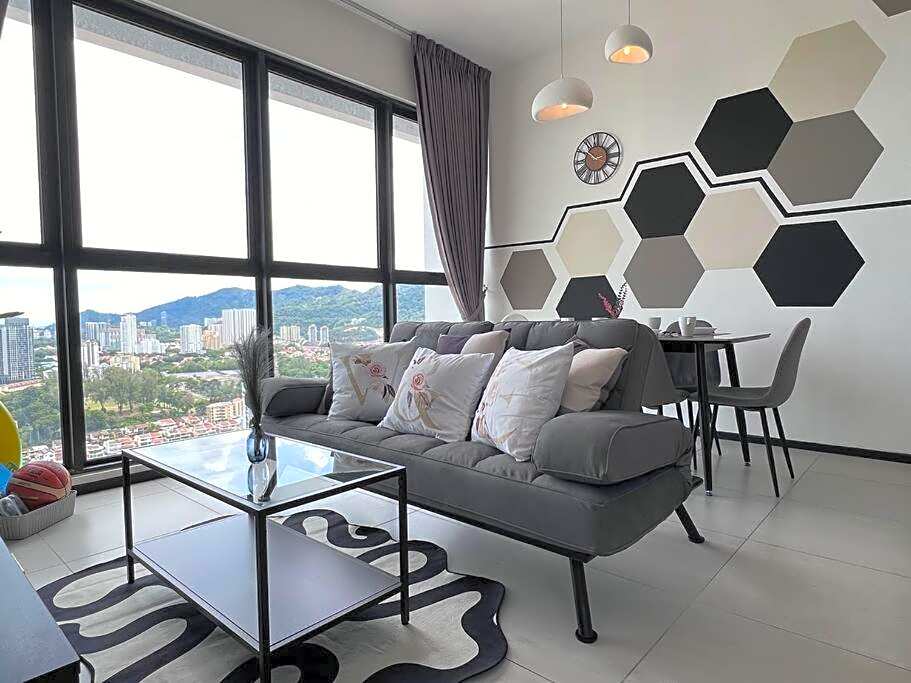 Georgetown Urban Family & Baby-Friendly Home with Skypool Seaview