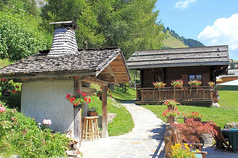 Les Chalets de la Serraz