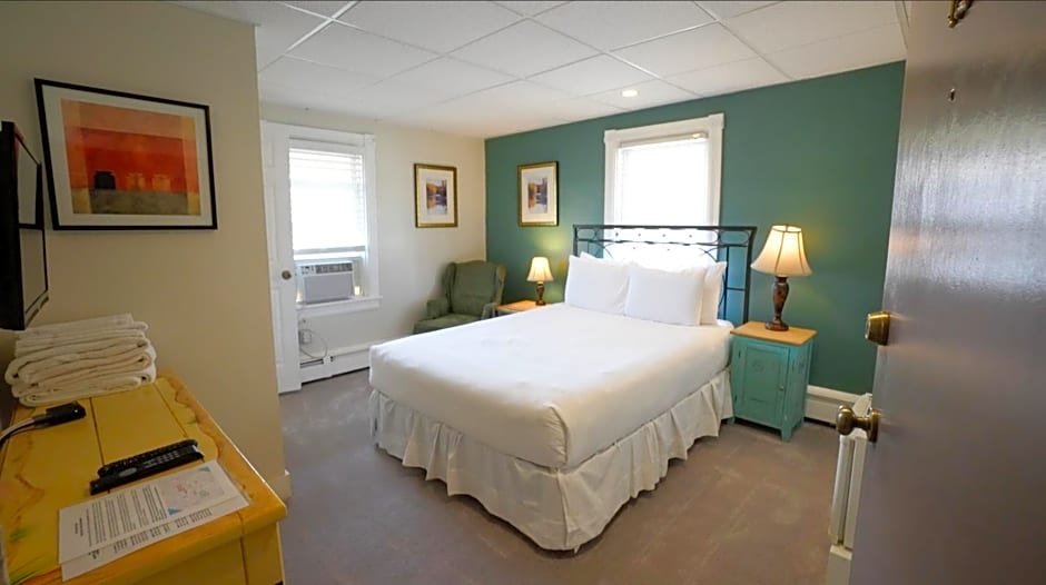 North Beach Hotel